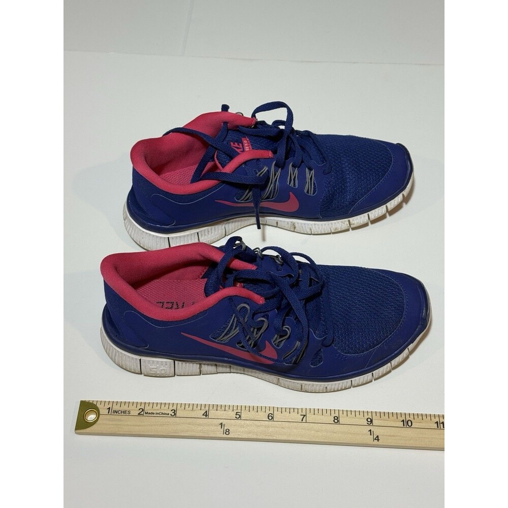 Nike Free Run 5.0 – Women’s Size 8.5 – Purple Lightweight Athletic Running Shoes